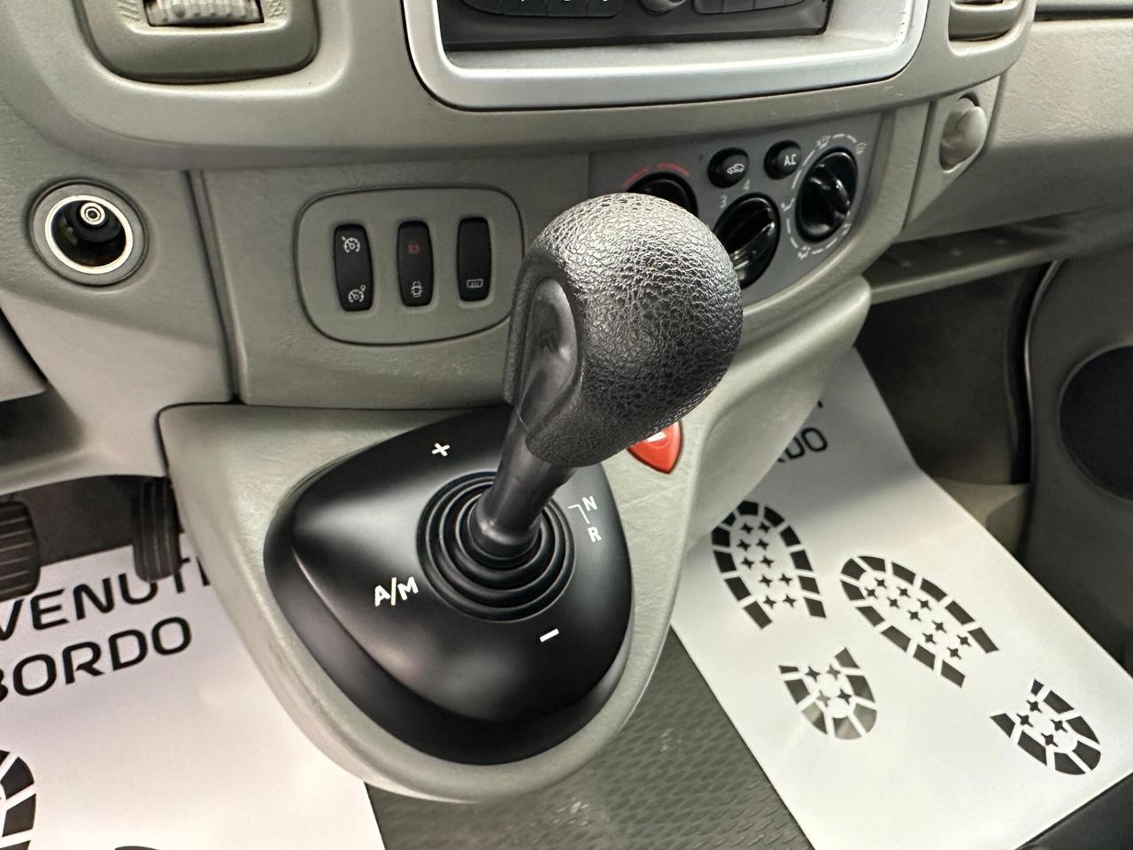 Renault Trafic T29 2.5 dCi/150 PL-TN Passenger Comfort DPF