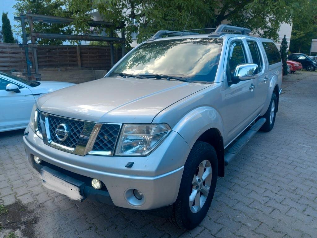 Nissan Navara 2.5 dCi 4 porte Double Cab LE