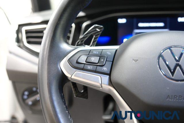 VOLKSWAGEN Polo 1.0 TSI DSG R-LINE AUTOMATICA NEOPATENTATI