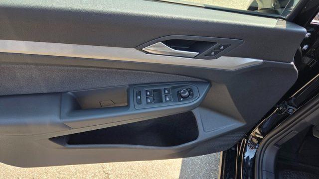 VOLKSWAGEN Golf 8.5 1.5 eTSI 115 CV DSG Life PERMUTE GAR.VW 2028