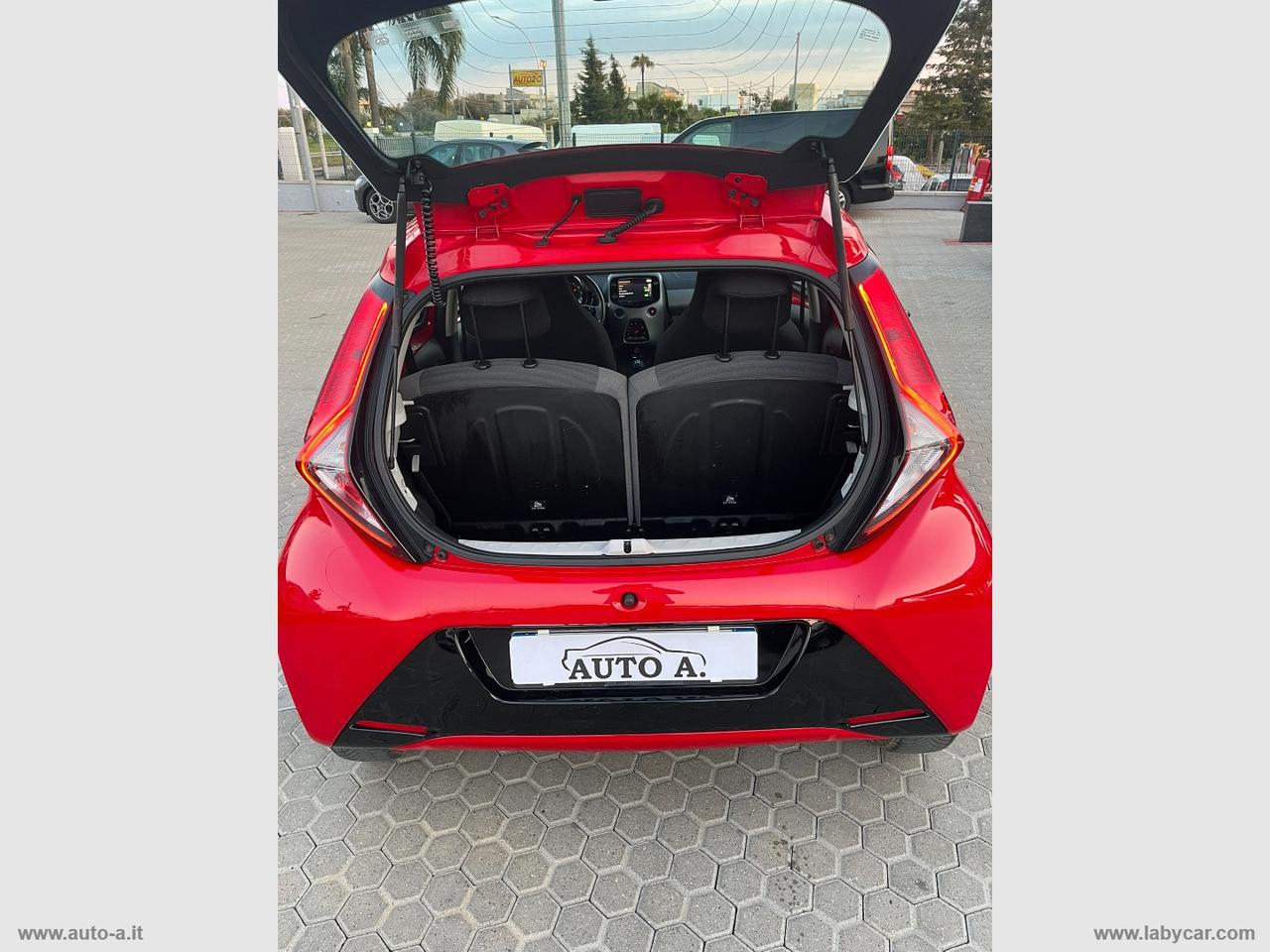 TOYOTA Aygo 1.0 VVT-i 72 CV 5p. x-business