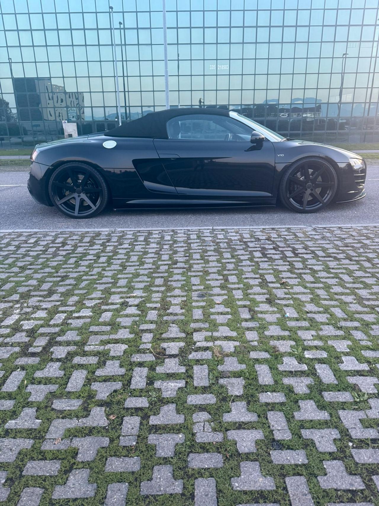 Audi R8 Spyder 5.2 V10 FSI quattro