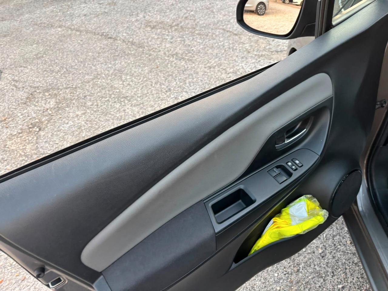 Toyota Yaris 1.5 Hybrid 5 porte Business