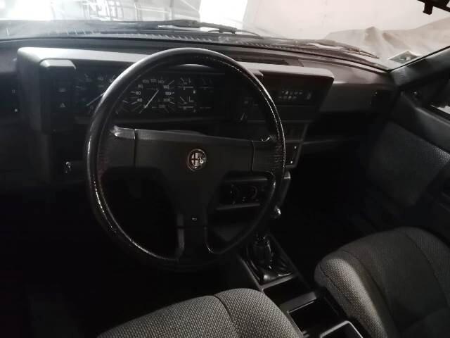 Alfa Romeo 75 1.8