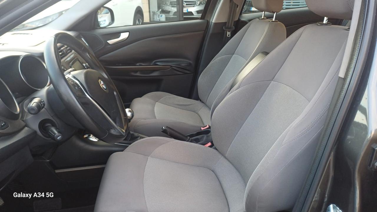 Alfa Romeo Giulietta 1.6 JTDm-2 105 CV Distinctive
