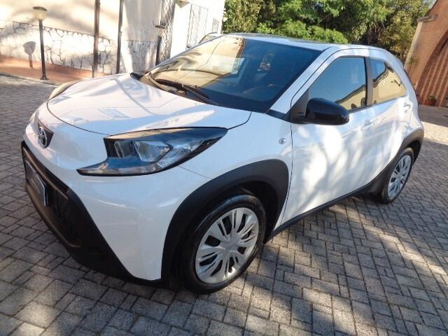 Toyota Aygo X 1.0 VVT-i 72 CV 5 porte Active S-CVT NESSUN VINCOLO DI FINANZIAMENTO