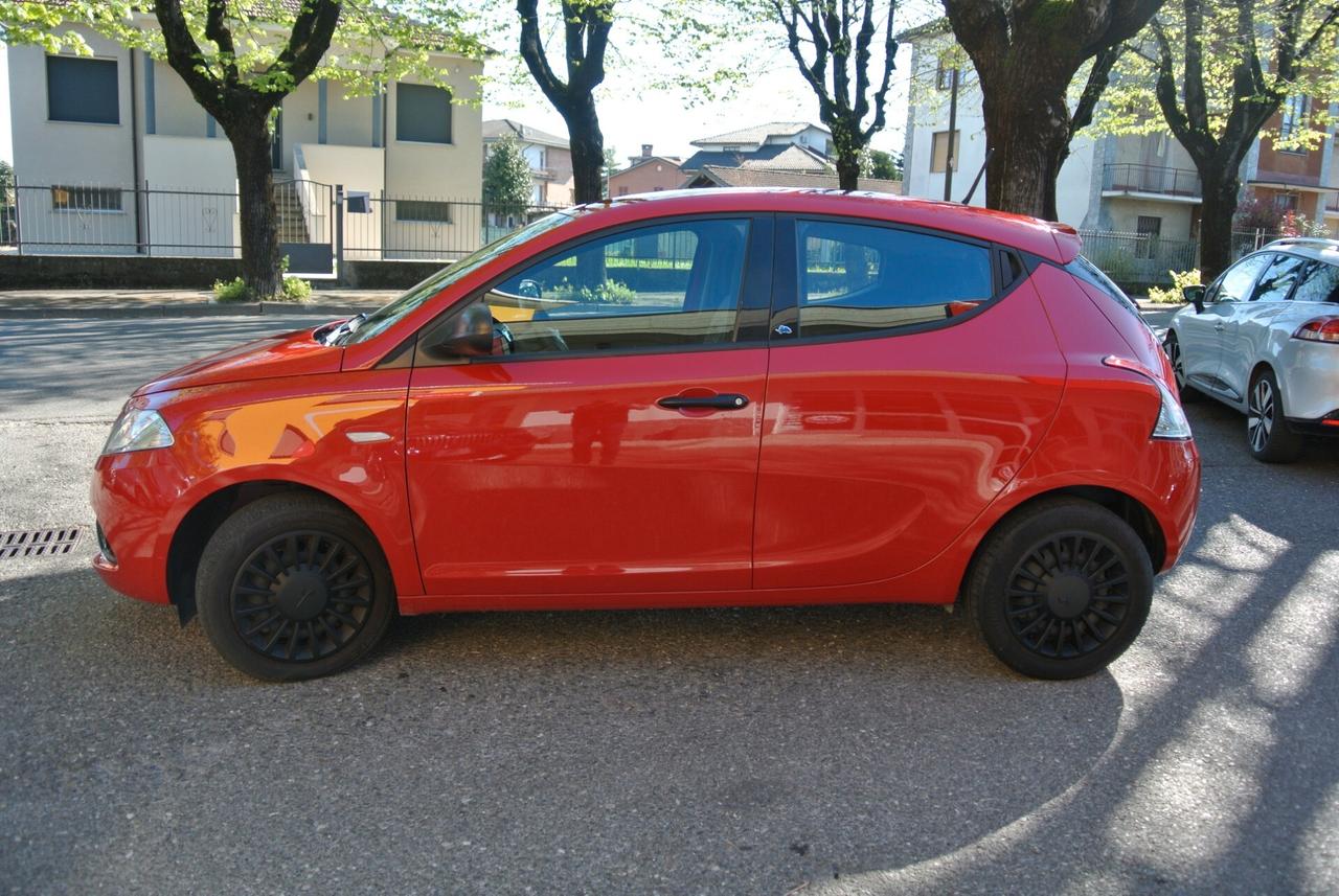 Lancia Ypsilon 1.2 69 CV 5 porte S&S Elefantino Blu