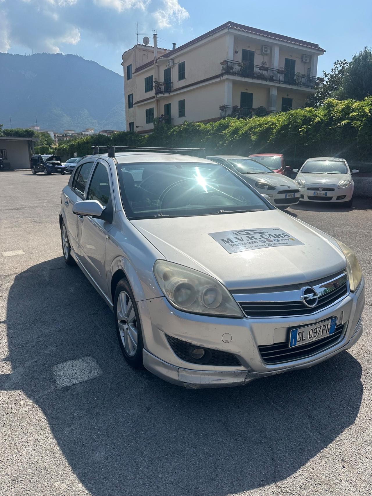 Opel Astra 1.6 T 16V 5 porte Cosmo