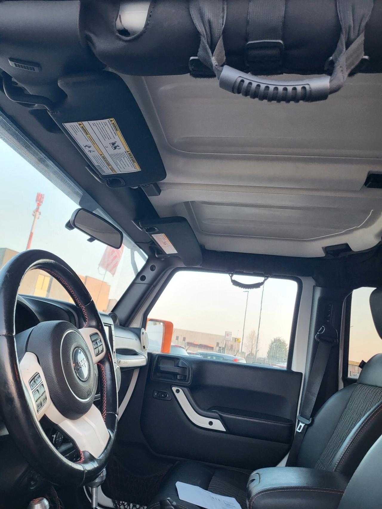 Jeep Wrangler Unlimited 2.8 CRD DPF Sahara Auto