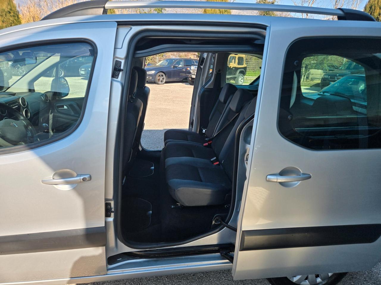 Peugeot Partner Tepee 1.6 HDi 92CV Outdoor