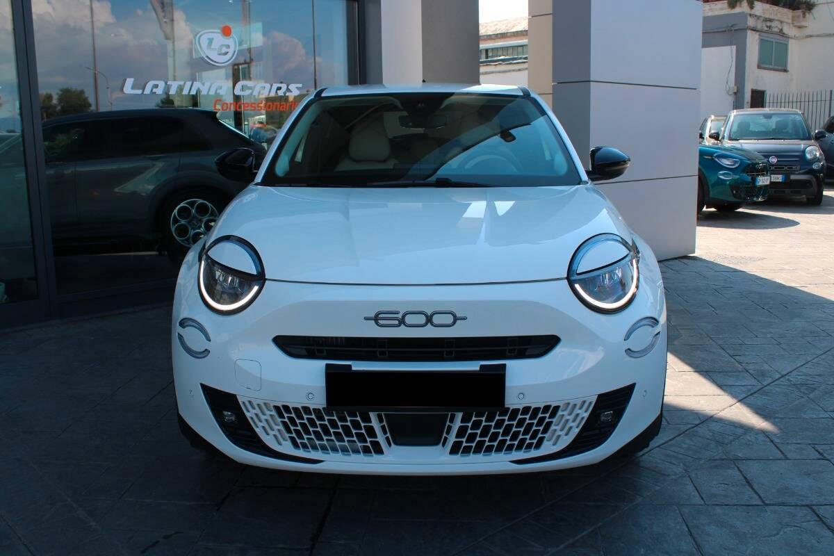 Fiat 600 1.2 hybrid La Prima 110cv AUTOMATICA