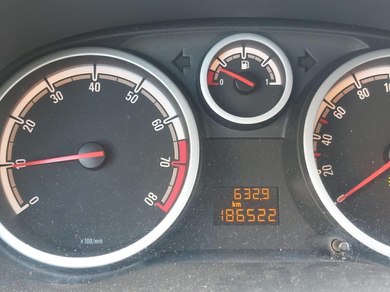 Opel Corsa 1.2 5 porte Easytronic Cosmo