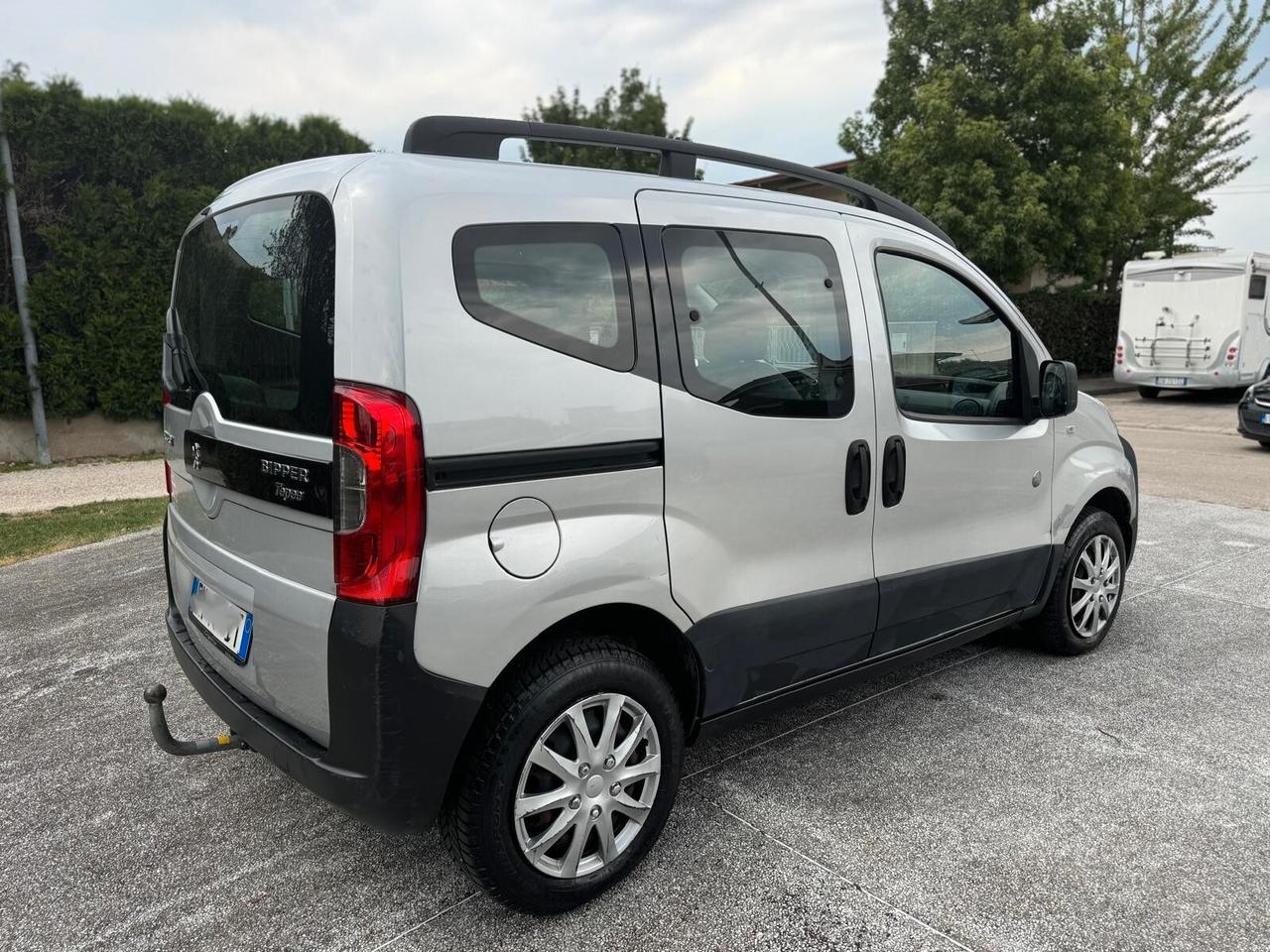 Peugeot Bipper Tepee 1.3 HDi 75 FAP Outdoor -gancio traino