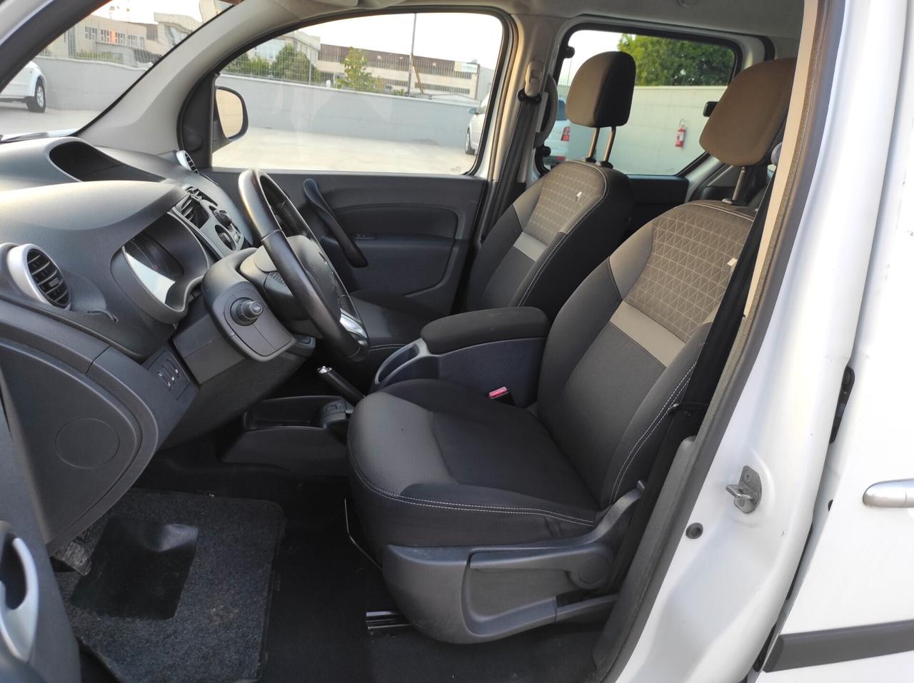 Renault Kangoo 1.5 dCi - 90cv 5 posti AUTOCARRO