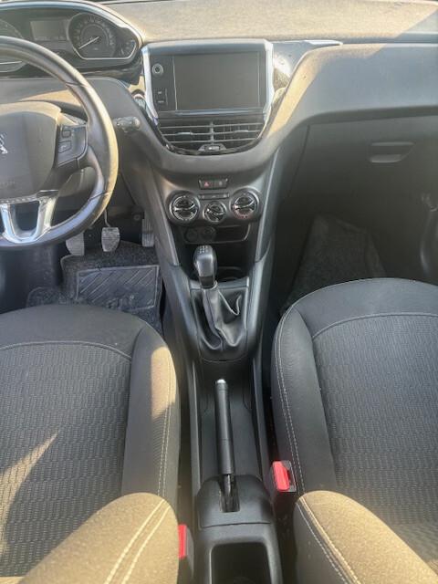 Peugeot 208 PureTech 82 5p. GPL Access