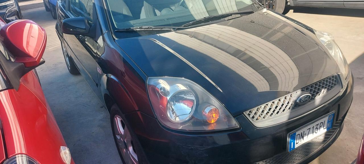 Ford Fiesta 1.2 16V 3p. Ghia