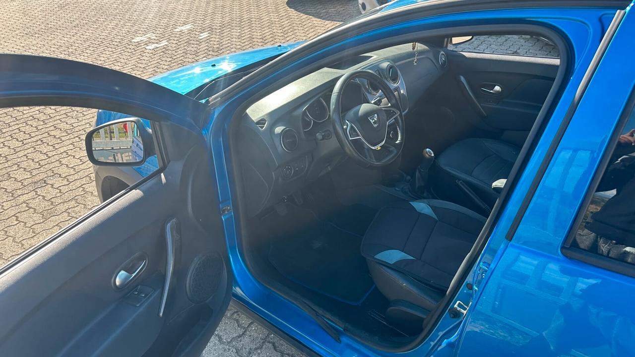 Dacia Sandero 0.9 b/gpl 2017 neop