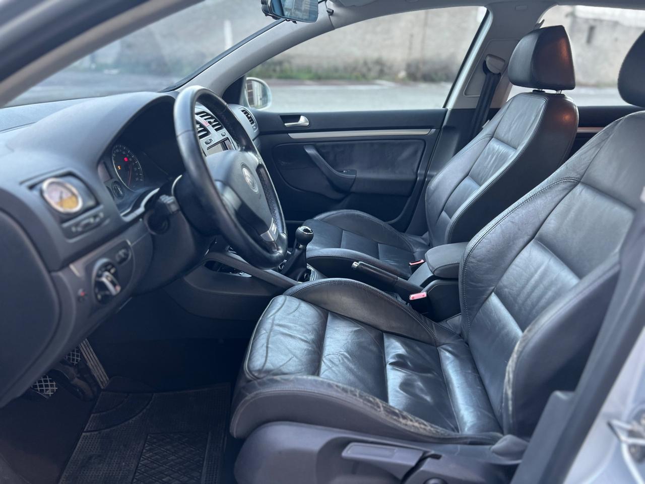 Volkswagen Golf 2.0 16V TDI 5p. Sportline interni in pelle