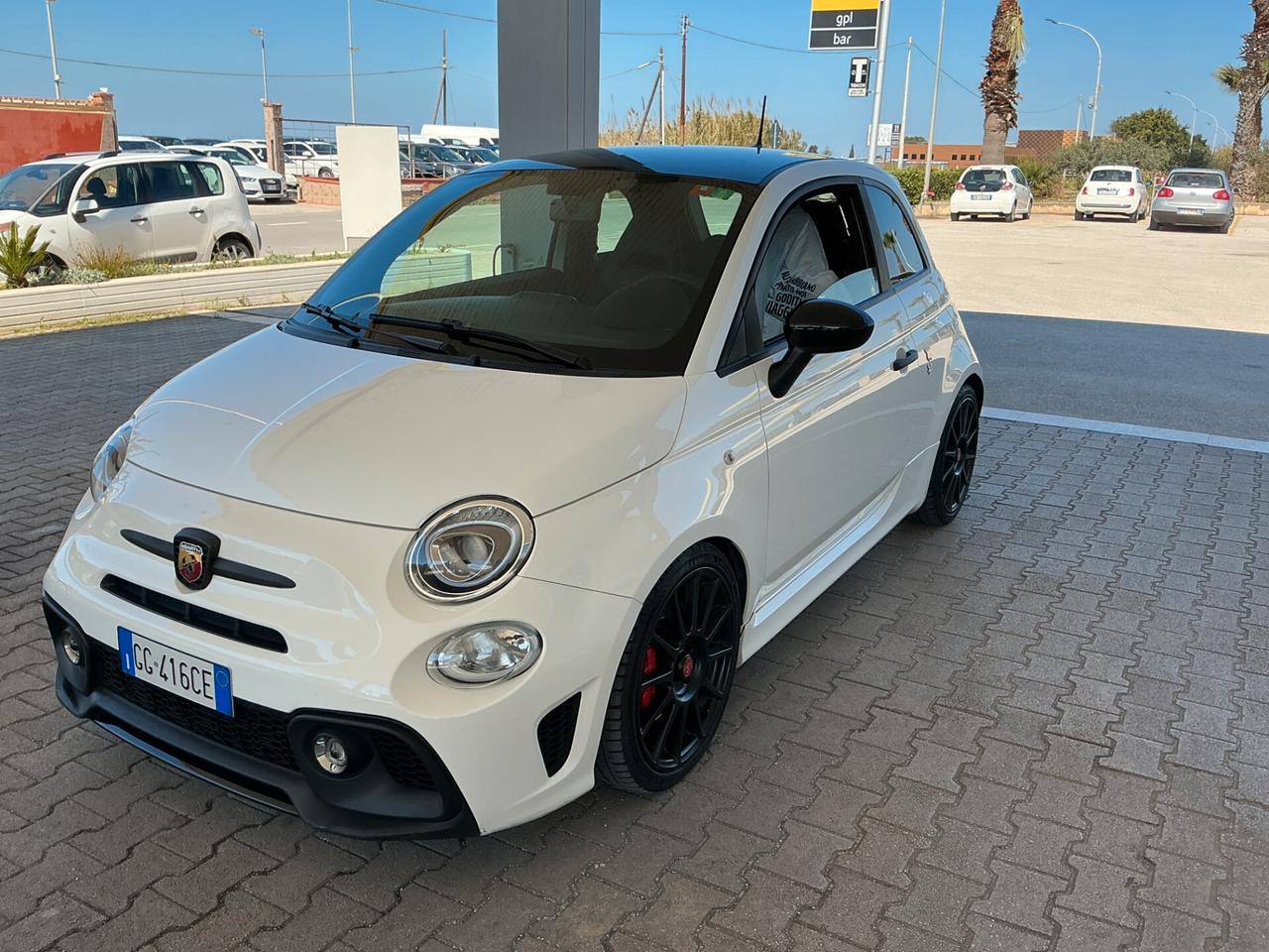 Abarth 595 1.4 Turbo T-Jet 180 CV Esseesse
