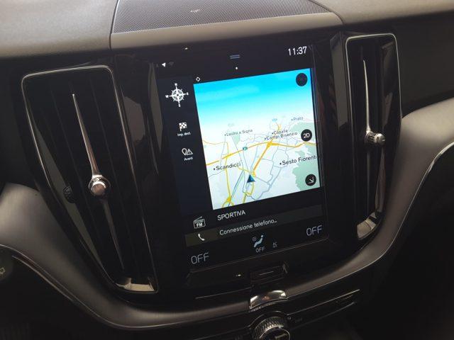 VOLVO XC60 B4 (d) AWD Geartronic Momentum *GANCIO TRAINO*