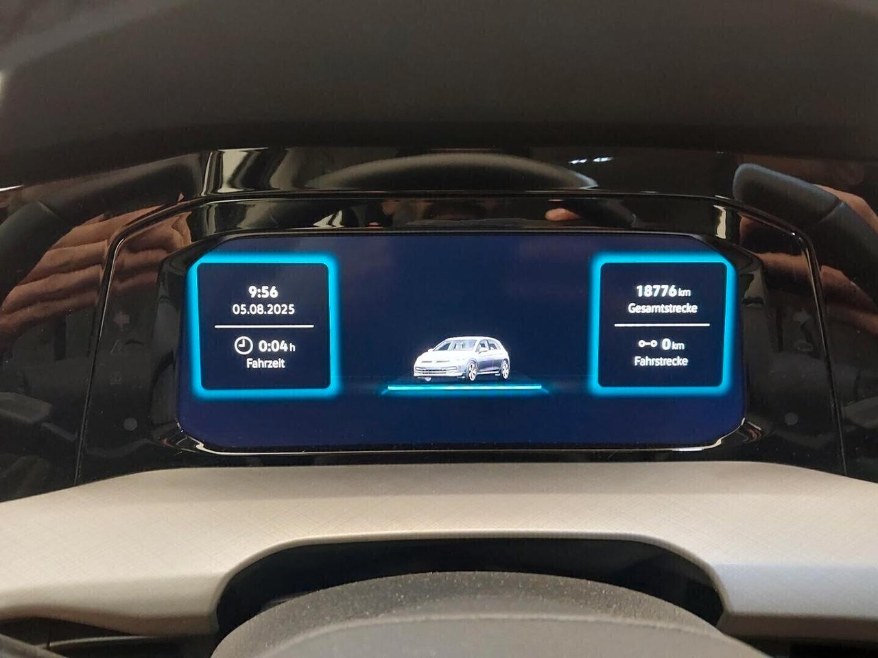 Volkswagen Golf RESTYLING 8.5 - 2.0 tdi 115cv. 5 anni di Garanzia