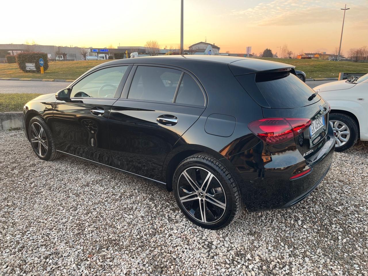 Mercedes-benz A 250 EQ-Power Advance Plus