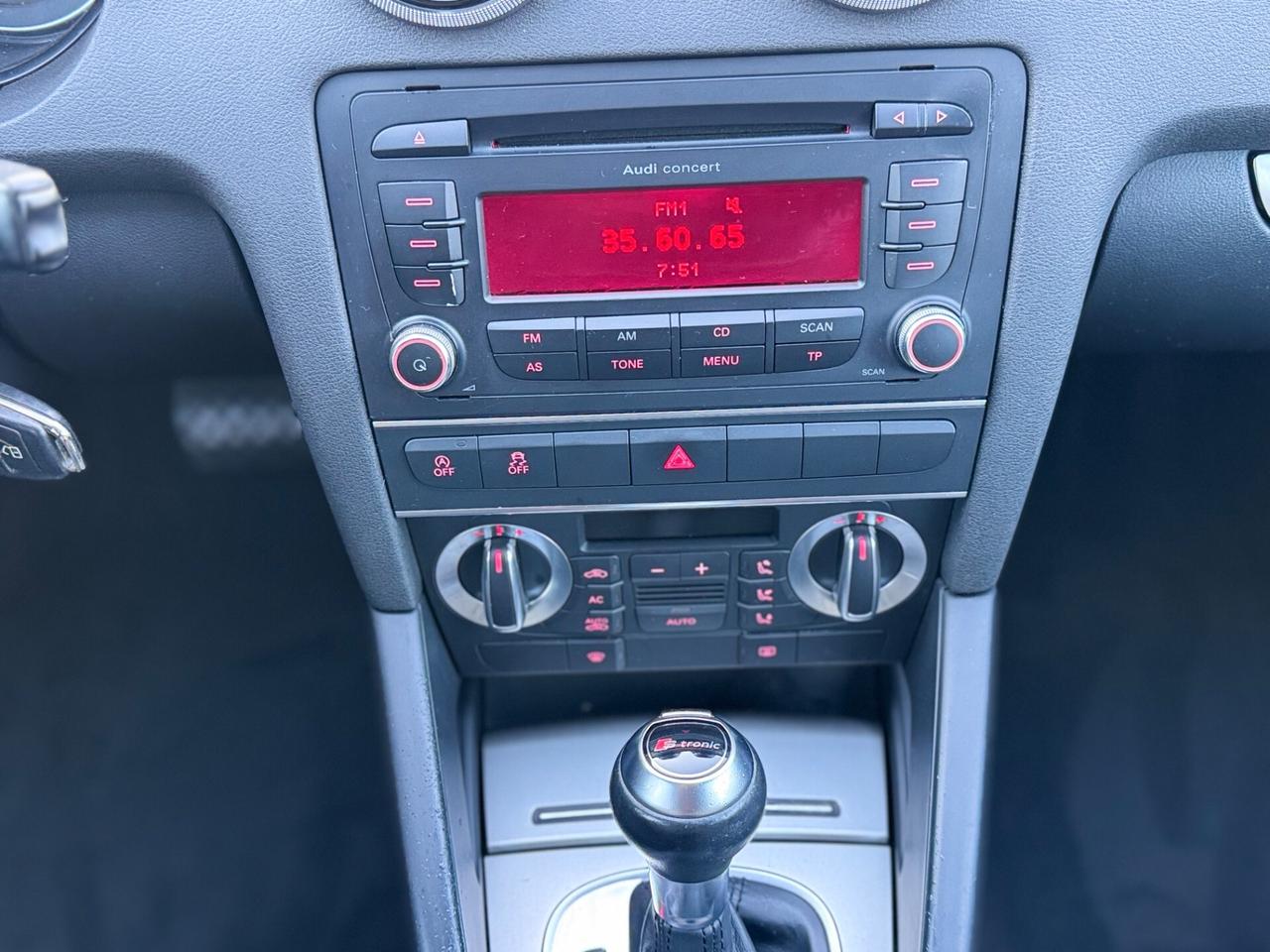 Audi A3 1.6 TDI 105CV S TRONIC NEOPATENTATI