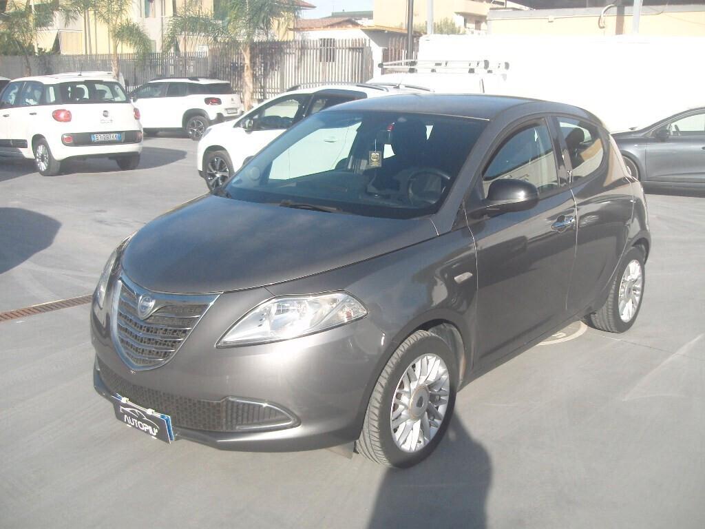 Lancia Ypsilon 1.2 69 CV 5 porte S&S Gold - 2014