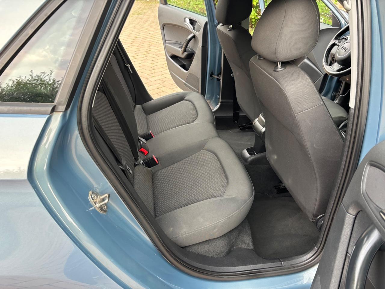 Audi A1 s SPB 1.6 TDI 90 CV 5Porte OK NEOPATENTATI