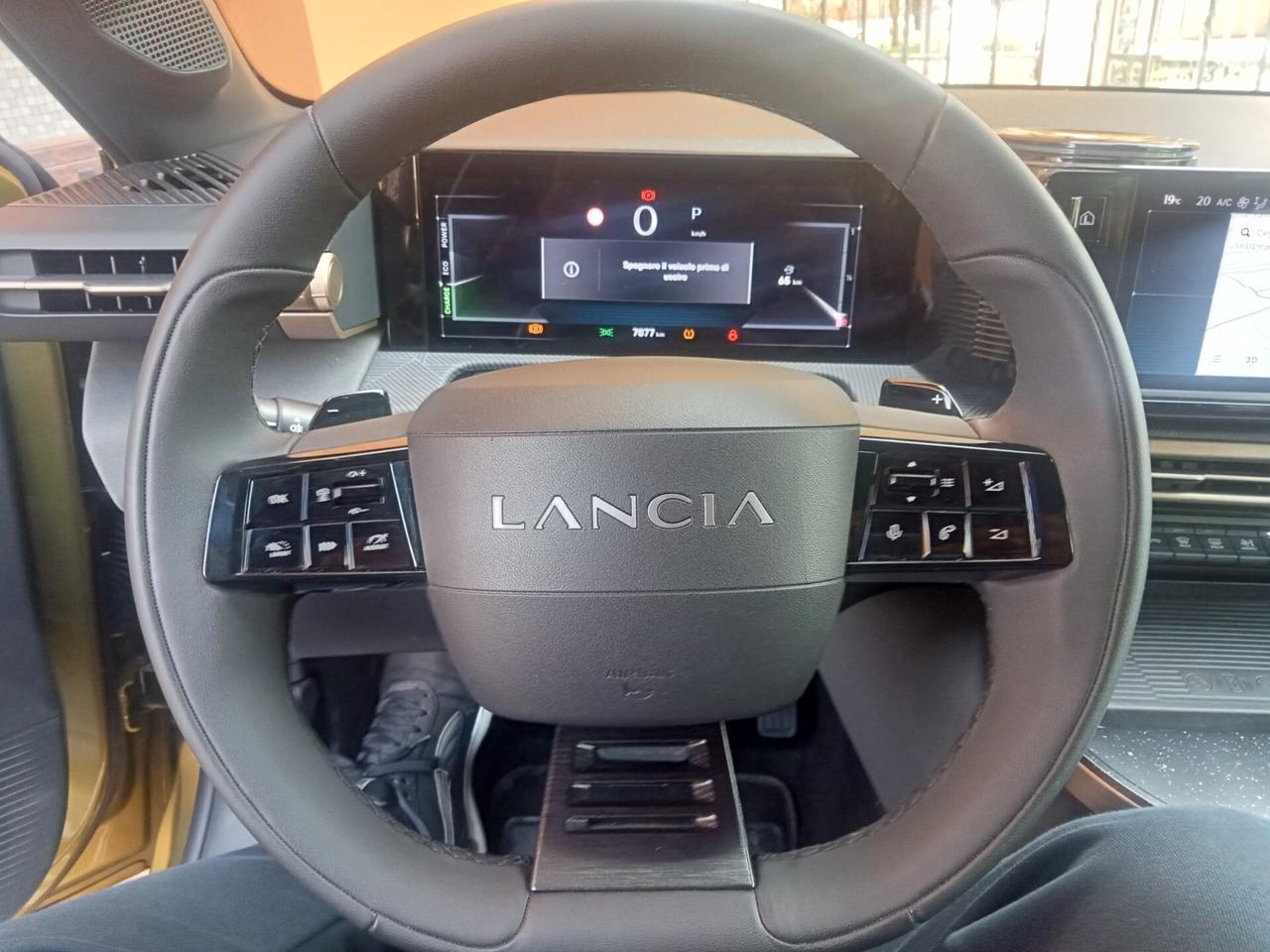 Lancia Ypsilon Hybrid e-DCT LX 2024