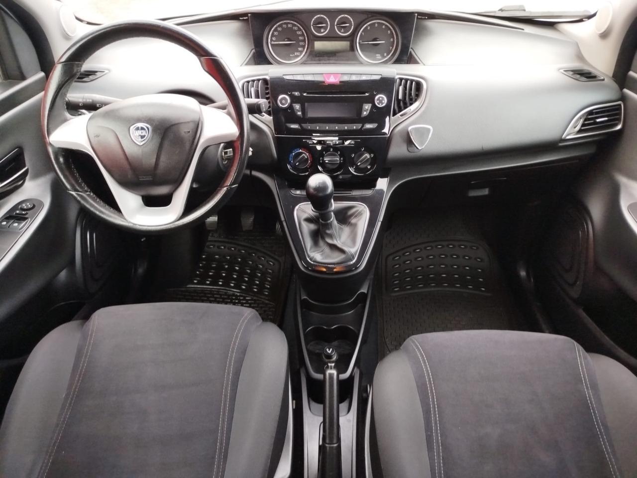 Lancia Ypsilon 1.2 69 CV 5 porte GPL Ecochic Platinum