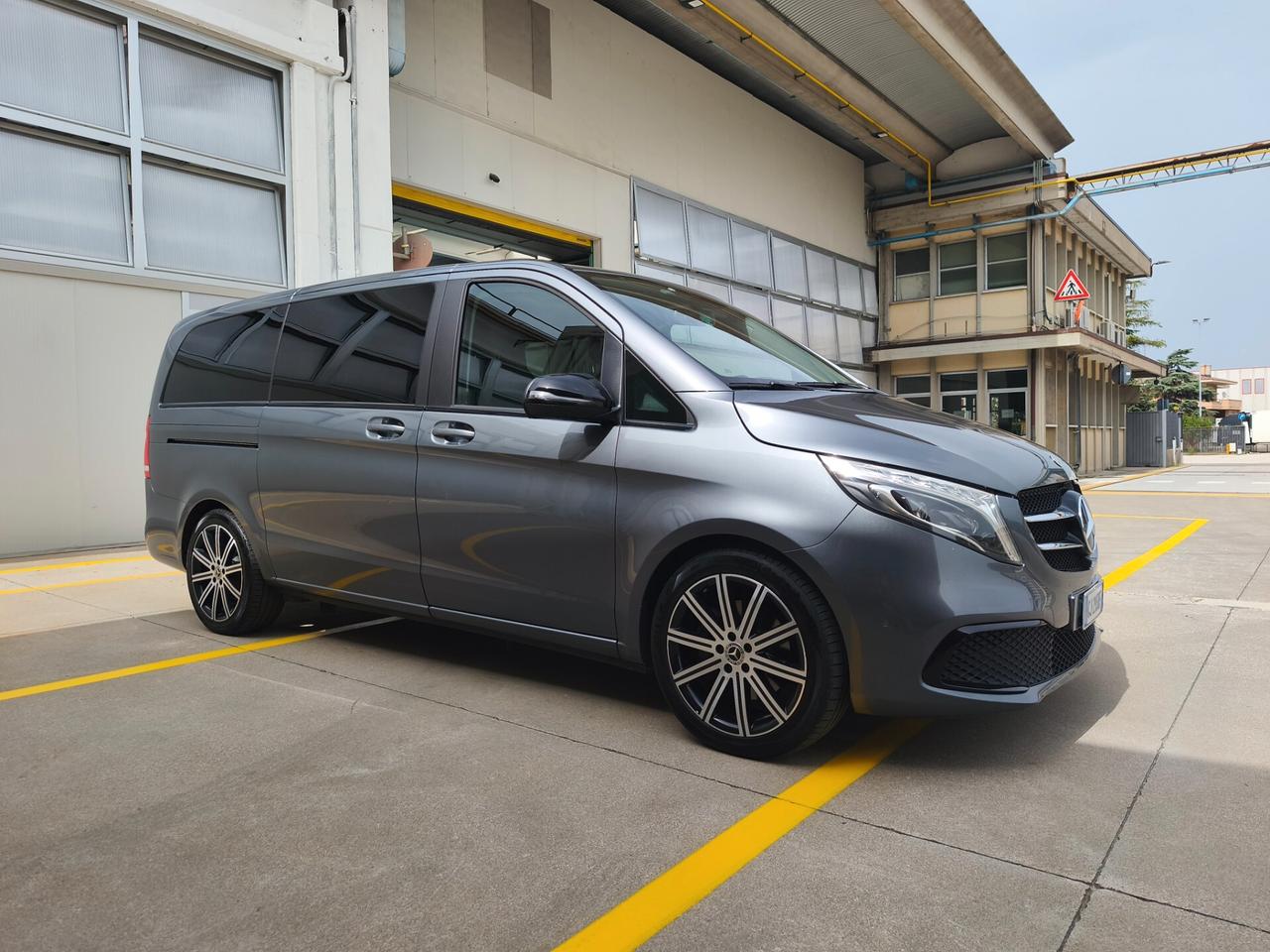 Mercedes-benz V 300 d Automatic Premium Long -8 POSTI