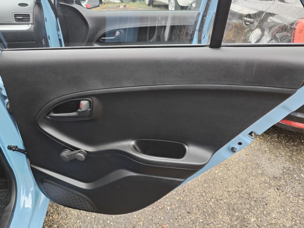 Kia Picanto 1.0 12V 5 p soli 12000km 9/2014