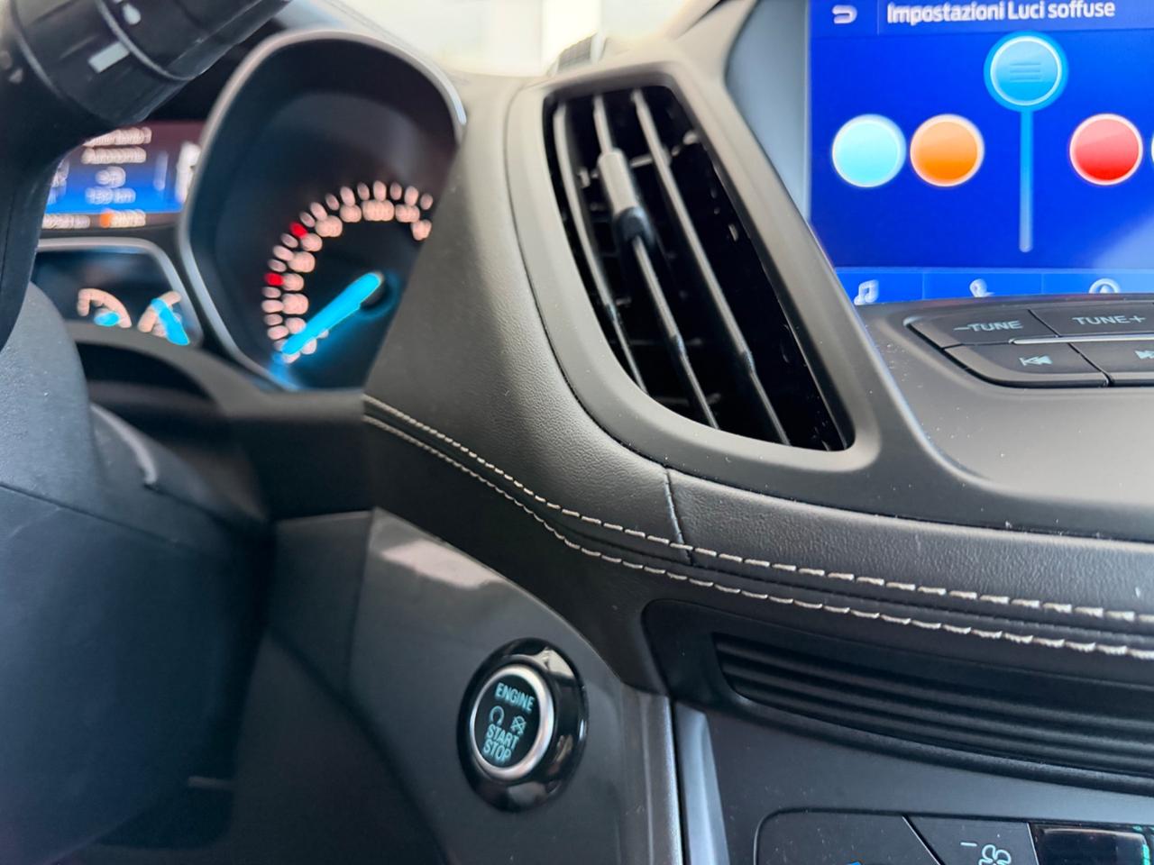 Ford Kuga 2.0 TDCI 150 CV S&S 4WD Powershift Vignale