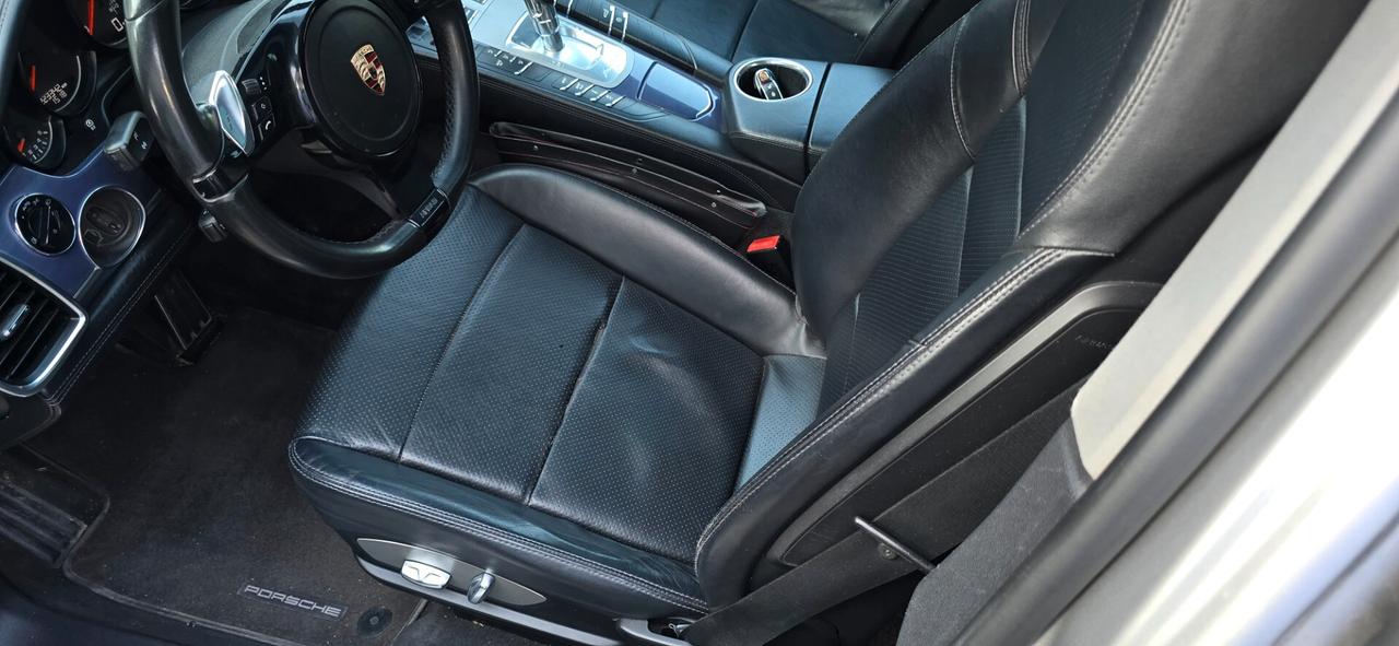 Porsche Panamera 3.0 Diesel Platinum Edition