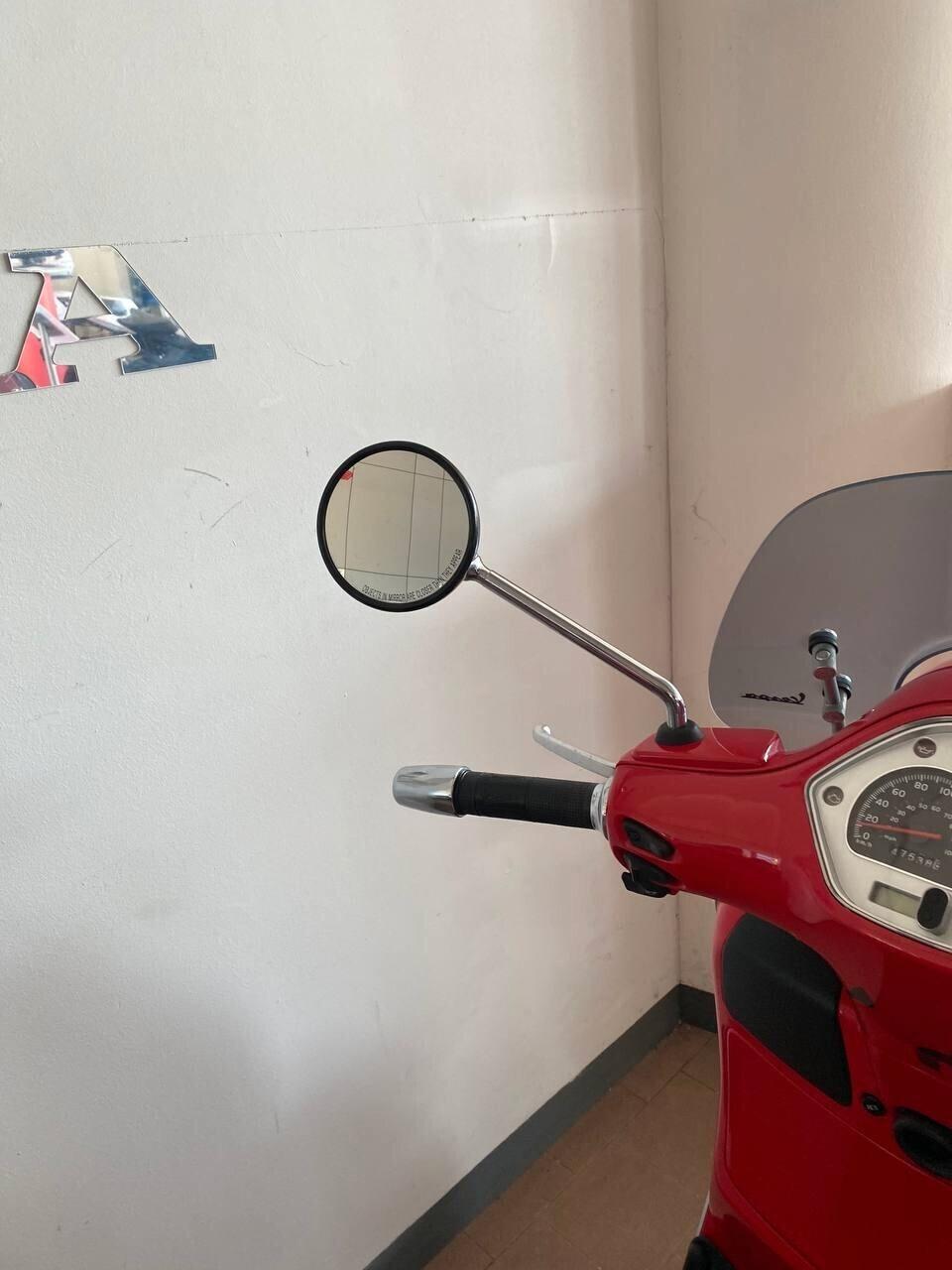 Piaggio Vespa 300 GTS