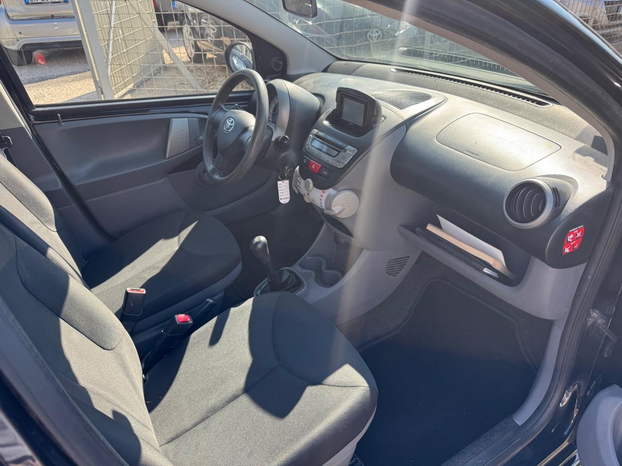 Toyota Aygo 1.0 12V VVT-i 5 porte Sol Red Edition