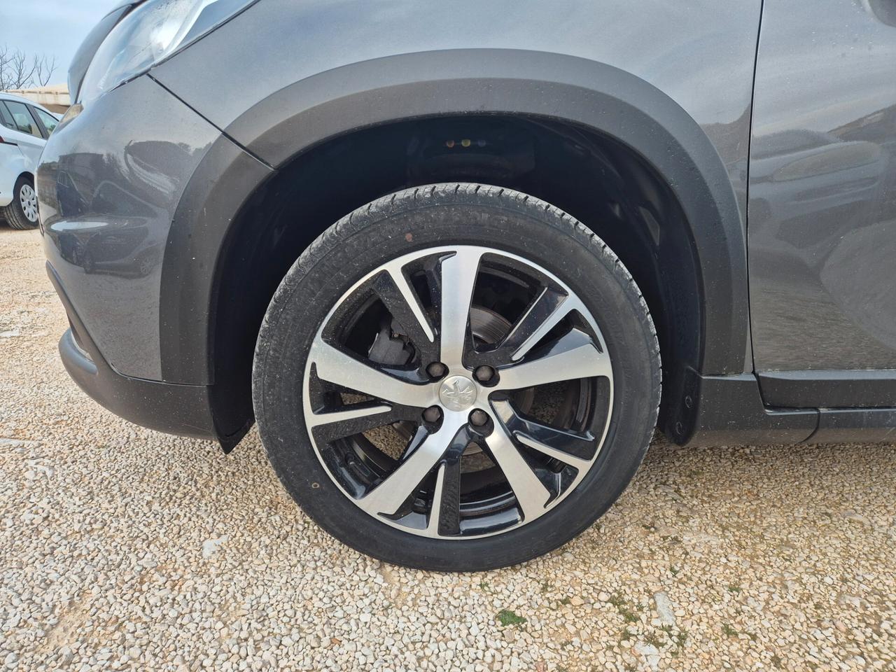 Peugeot 2008 BlueHDi 100 Allure