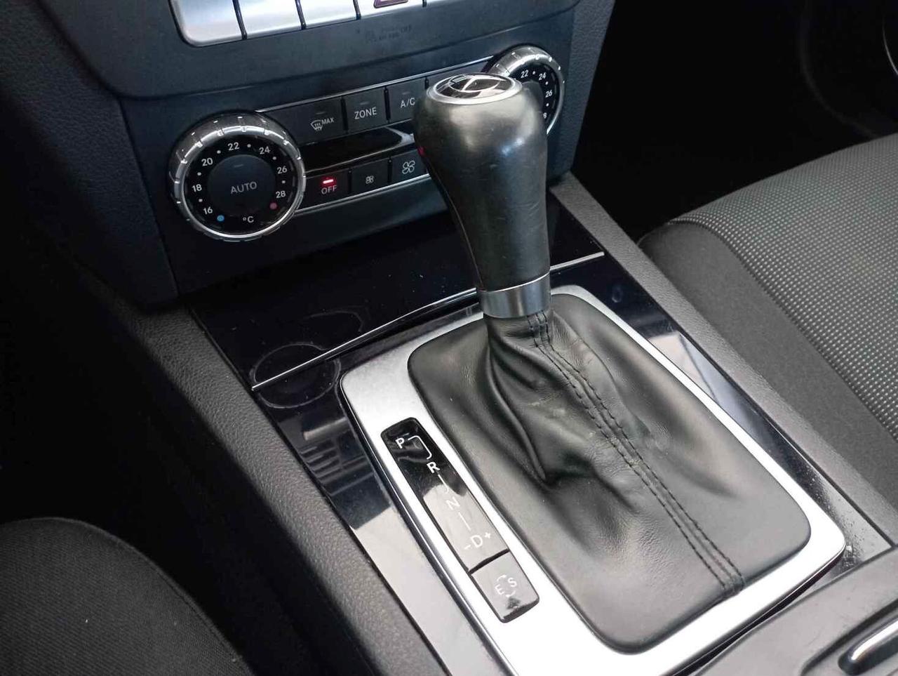 Mercedes-benz C 200 220 CDI BlueEFFICIENCY Elegance