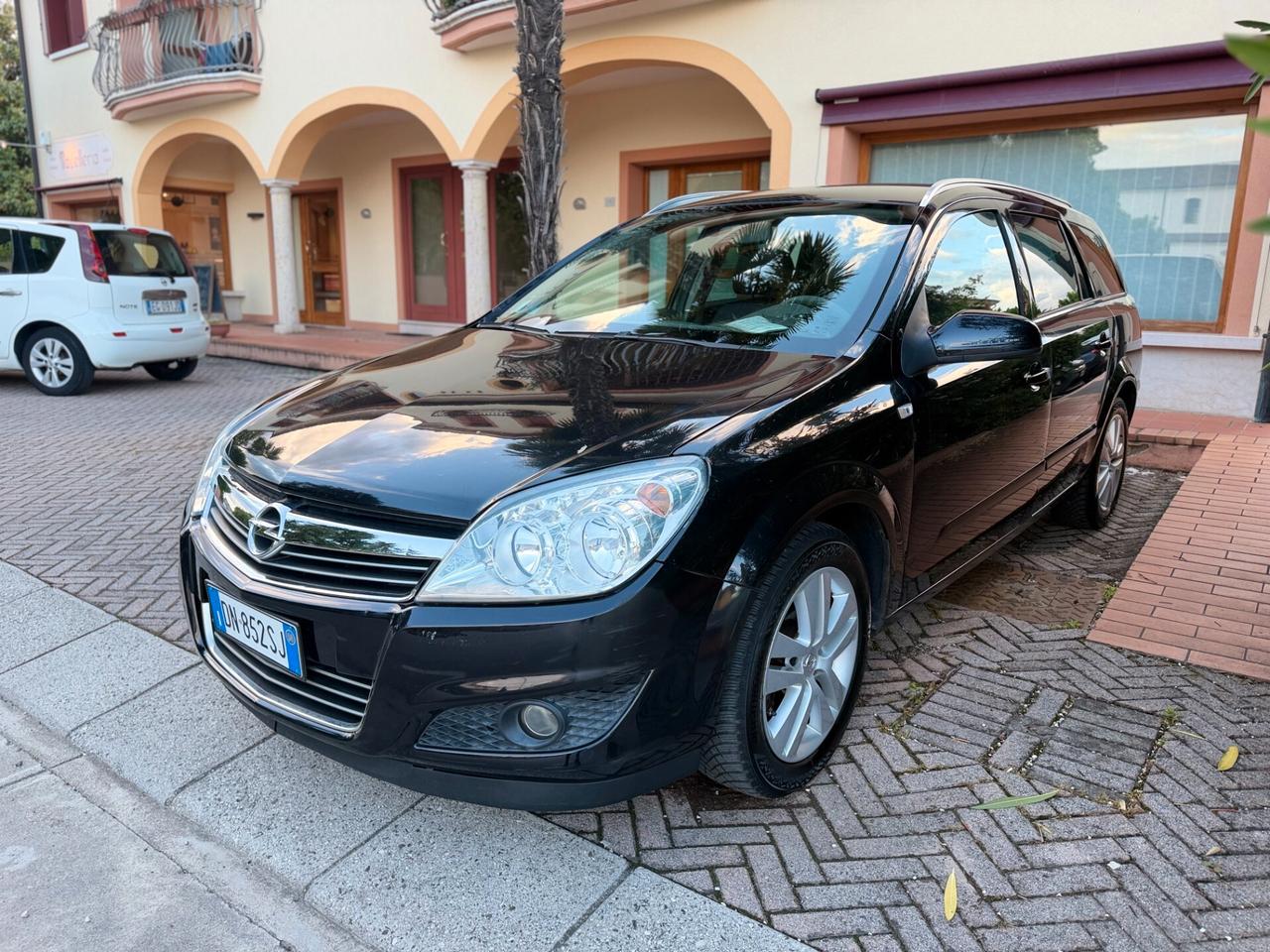 Opel Astra 1.4 16V GPL Twinport Station Wagon Enjoy