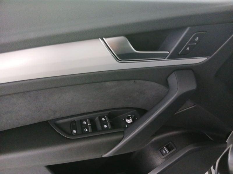 Audi Q5 Sportback 40 2.0 tdi mhev 12V Identity Black quattro s-tronic
