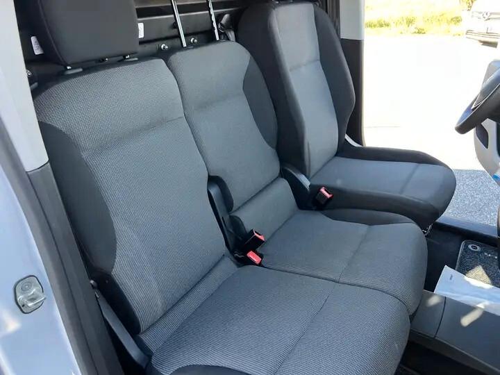 Peugeot Partner e-Partner motore elettrico 136 CV L2H1 Furgone Premium