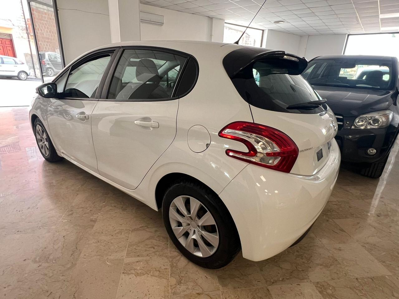 Peugeot 208 1.6 e-HDi 92 CV Stop&Start 5 porte Active
