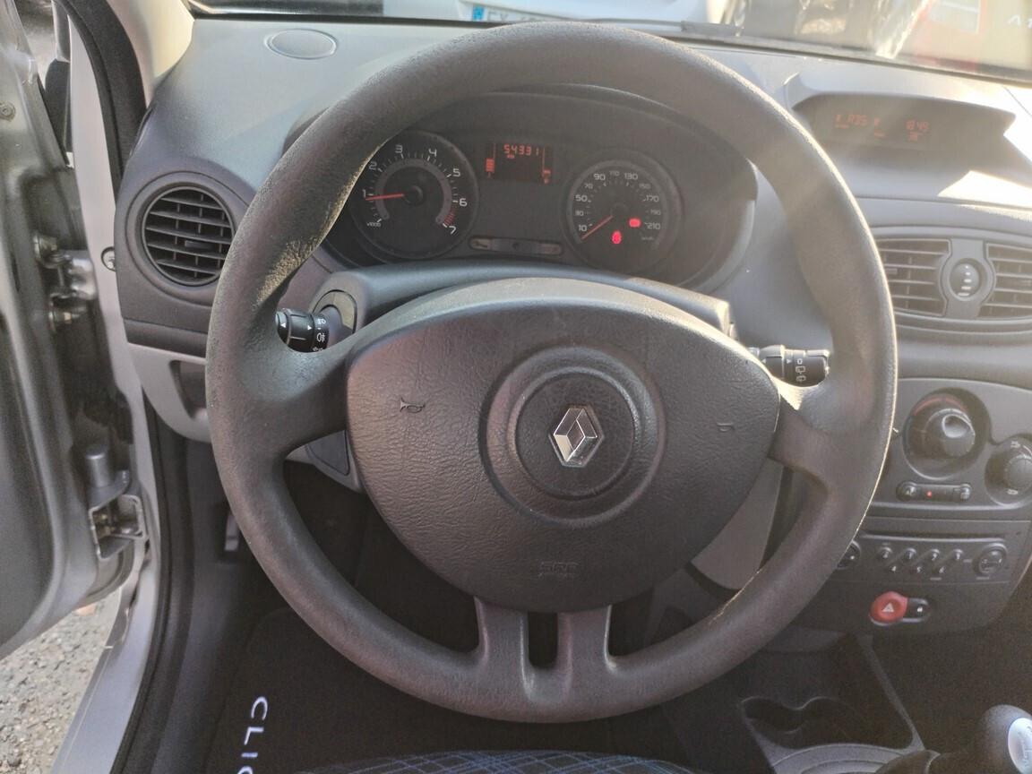 Renault Clio 1.2 16V 5 porte Confort 54000KM DEL 2006 UNIPRO DEL 1941 MANUTENZIONI PRE CONSEGNA