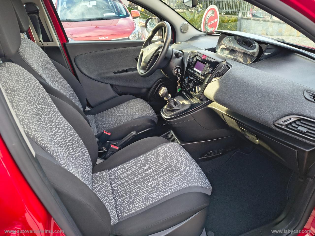 LANCIA Ypsilon 1.2 69 CV 5p. GPL Silver