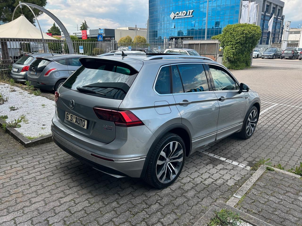 Volkswagen Tiguan 2.0 bitdi R-Line 4motion 240cv dsg TETTO - HUD