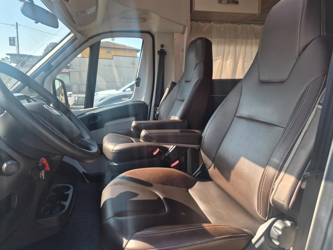Fiat PROFESSIONAL DUCATO WEINSBERG CARASUITE CAMPER