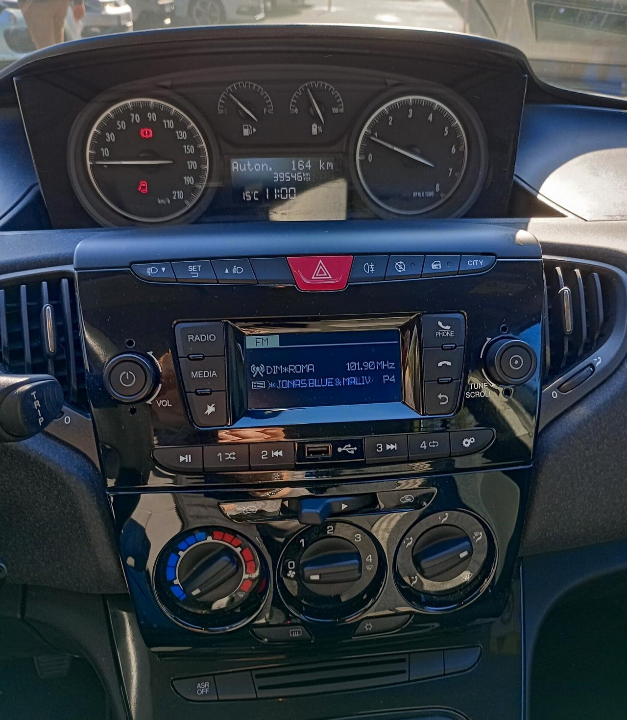 Lancia Ypsilon 1.0 FireFly 5 porte S&S Hybrid Ecochic UnYca