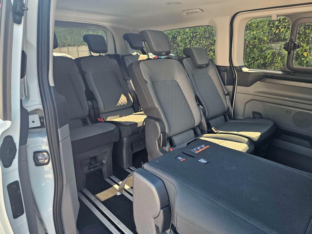 Ford Tourneo Courier custom titanium