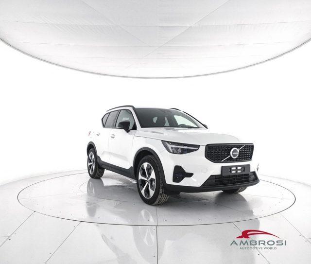 VOLVO XC40 B3 Mild hybrid Benzina Plus Dark